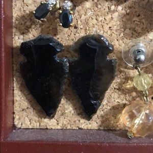 ✨ FREE W BUNDLE Glass arrowhead earrings